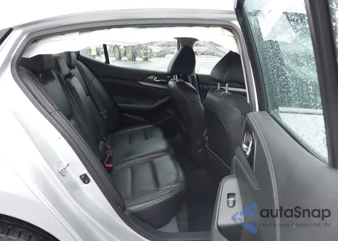 2018 Nissan Maxima 3.5 Sv z USA, uszkodzony, nr VIN 1N4AA6AP9JC377027